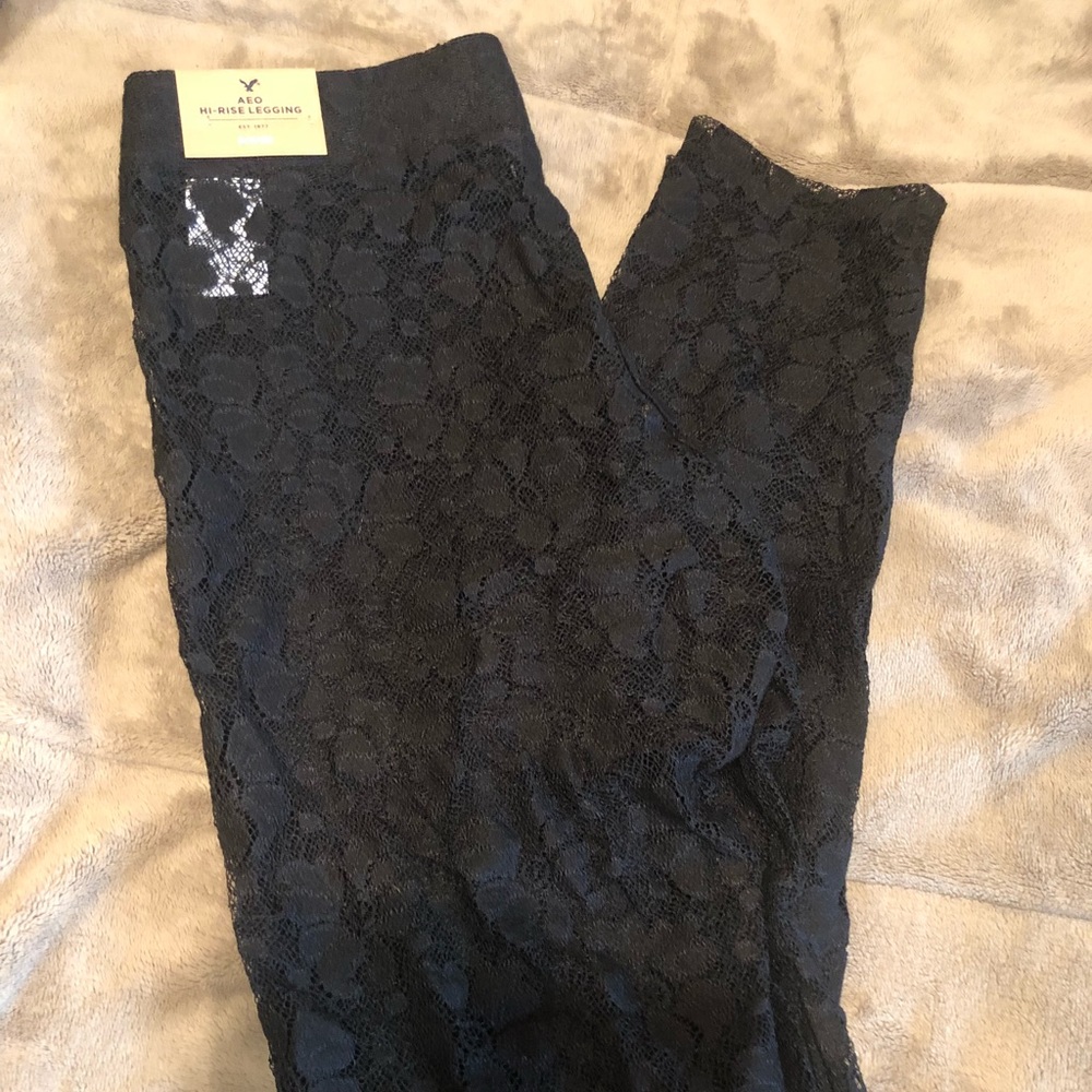 American Eagle black lace leggings Size small NWT